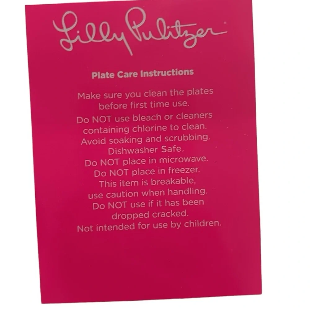 New with tags Lilly Pulitzer set of 4 plates